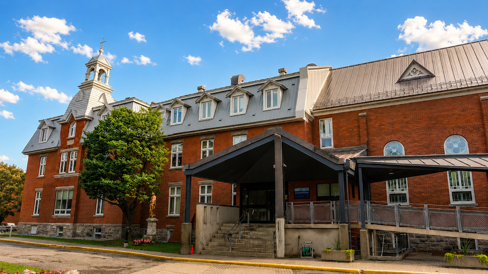 418-434 Montreal Road — historic Filles de la Sagesse convent